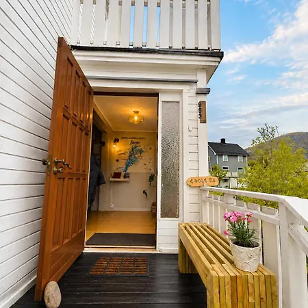 Vandrarhem Tiny House - The Lowfo House Lofoten Moskenes